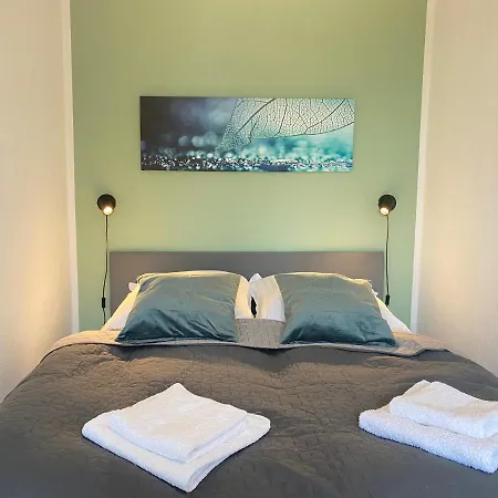 Kyanit Apartment: Free Parking + Pool + Netflix Apartmán