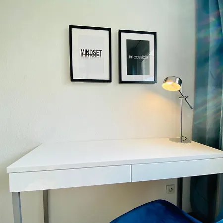 Kyanit Apartment: Free Parking + Pool + Netflix Appartement Wuppertal