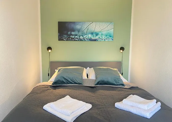 Kyanit Apartment: Free Parking + Pool + Netflix Apartmán