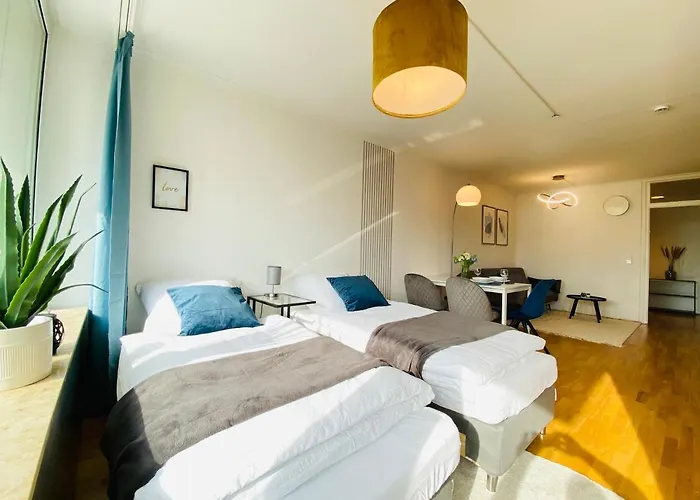 Kyanit Apartment: Free Parking + Pool + Netflix 公寓 *