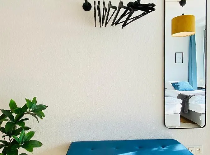 Kyanit Apartment: Free Parking + Pool + Netflix 公寓