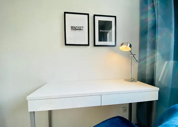 Kyanit Apartment: Free Parking + Pool + Netflix Apartmán Wuppertal